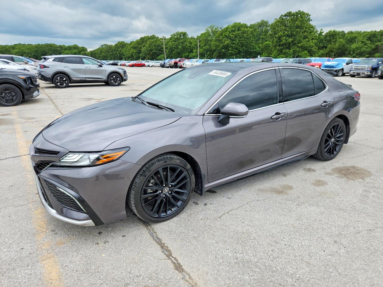 Salvage Toyota Camry Image