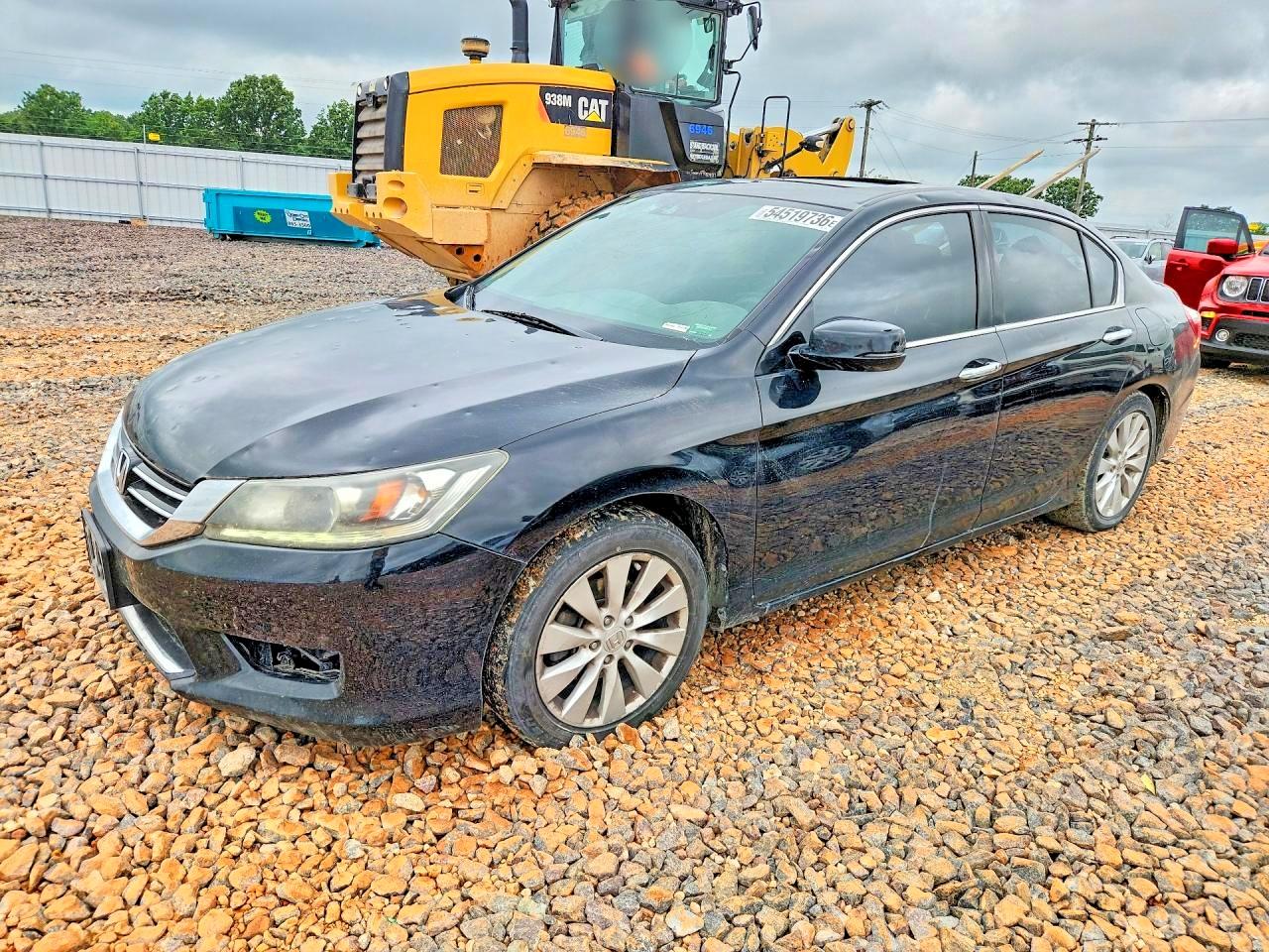 Salvage Honda Accord Image