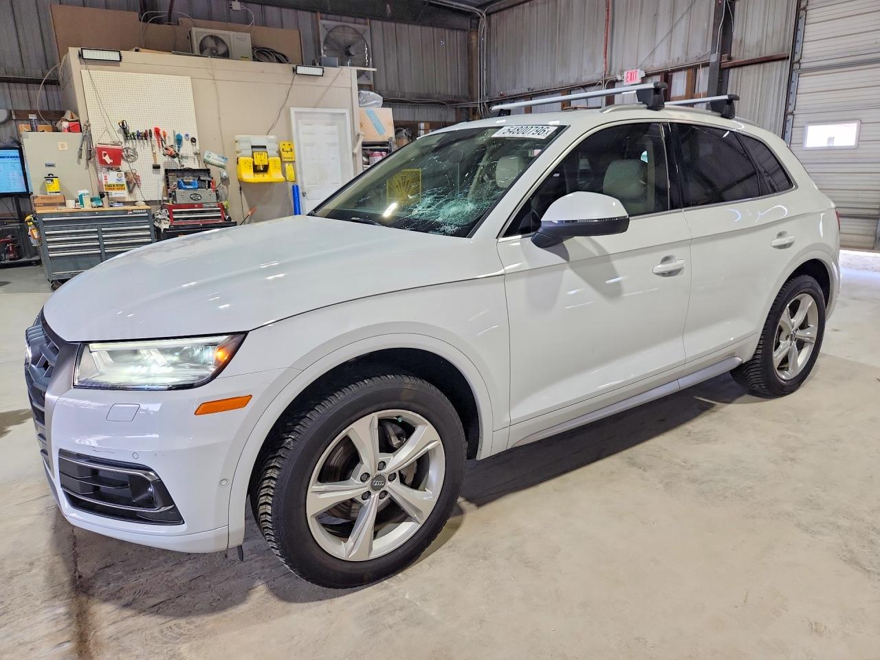 Salvage Audi Q5 Image