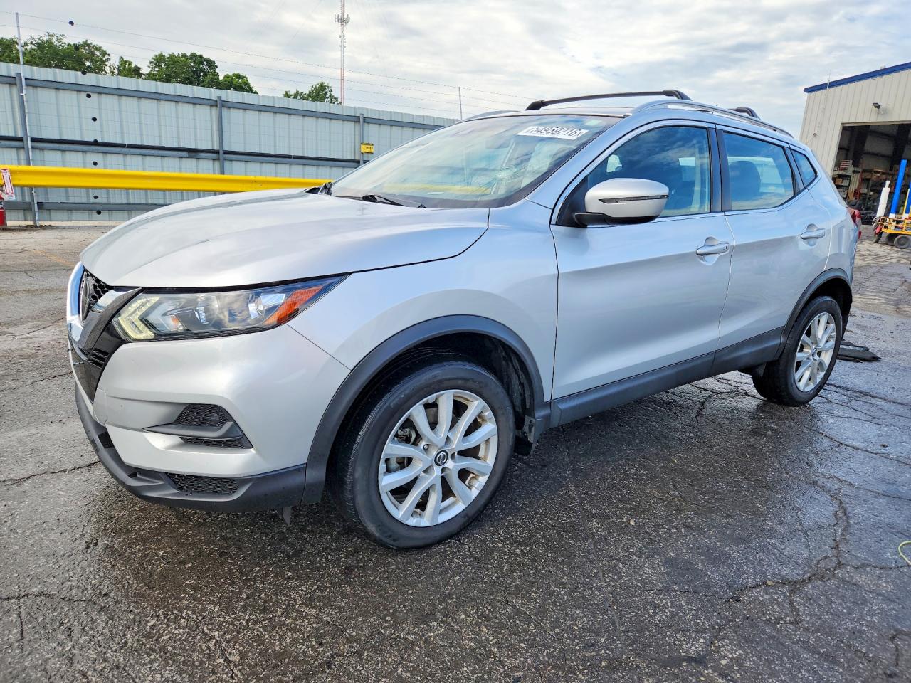 Salvage Nissan Rogue Image