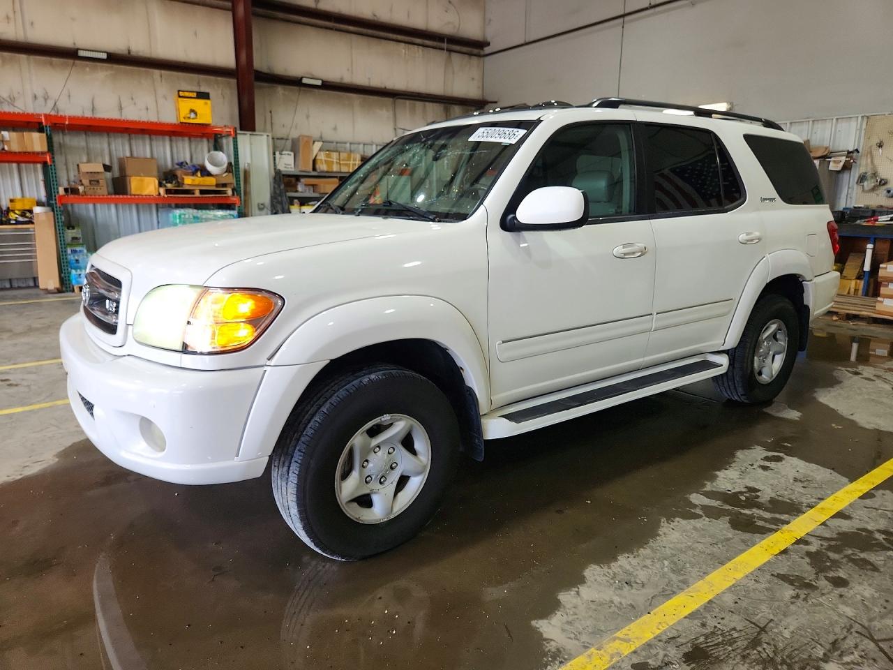 Salvage Toyota Sequoia Image