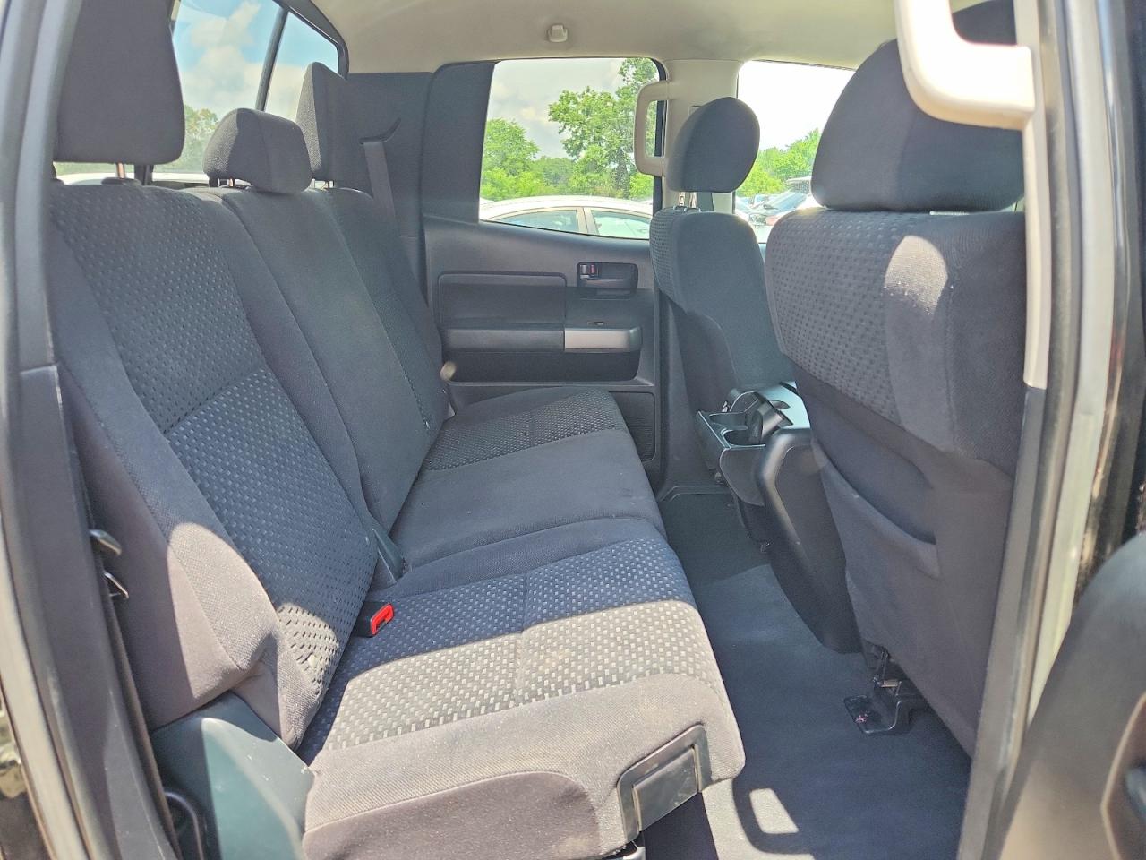 Toyota Tundra Double Cab Sr5