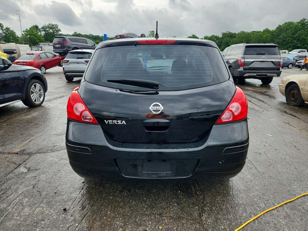 Nissan Versa 1.8 S