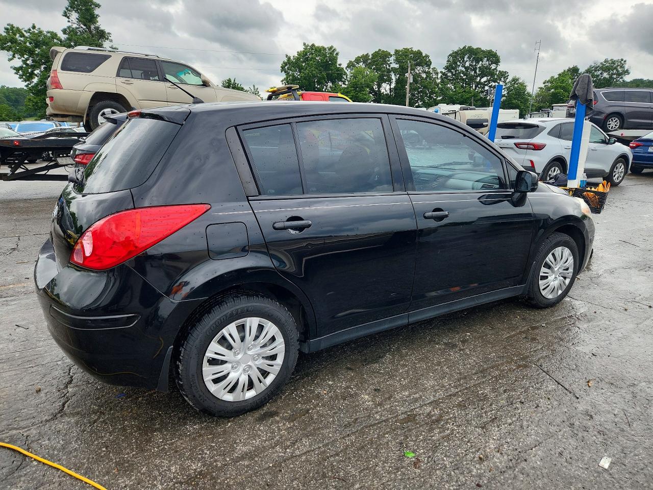Nissan Versa 1.8 S