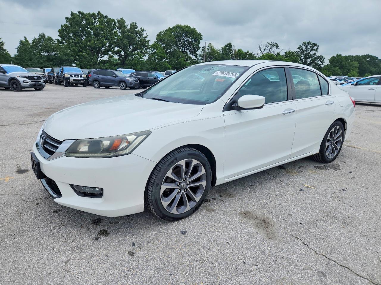 Salvage Honda Accord Image
