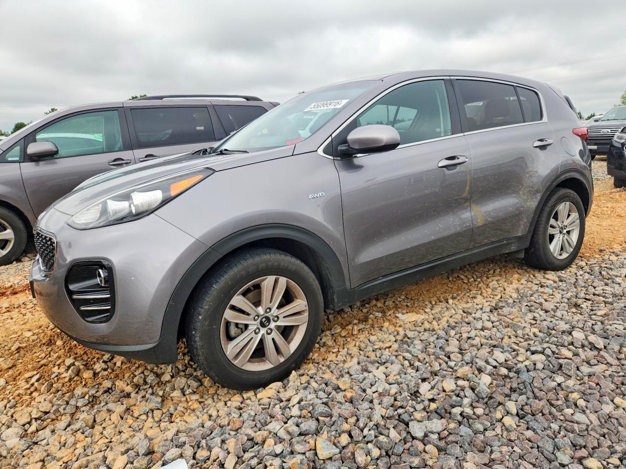Salvage Kia Sportage Image
