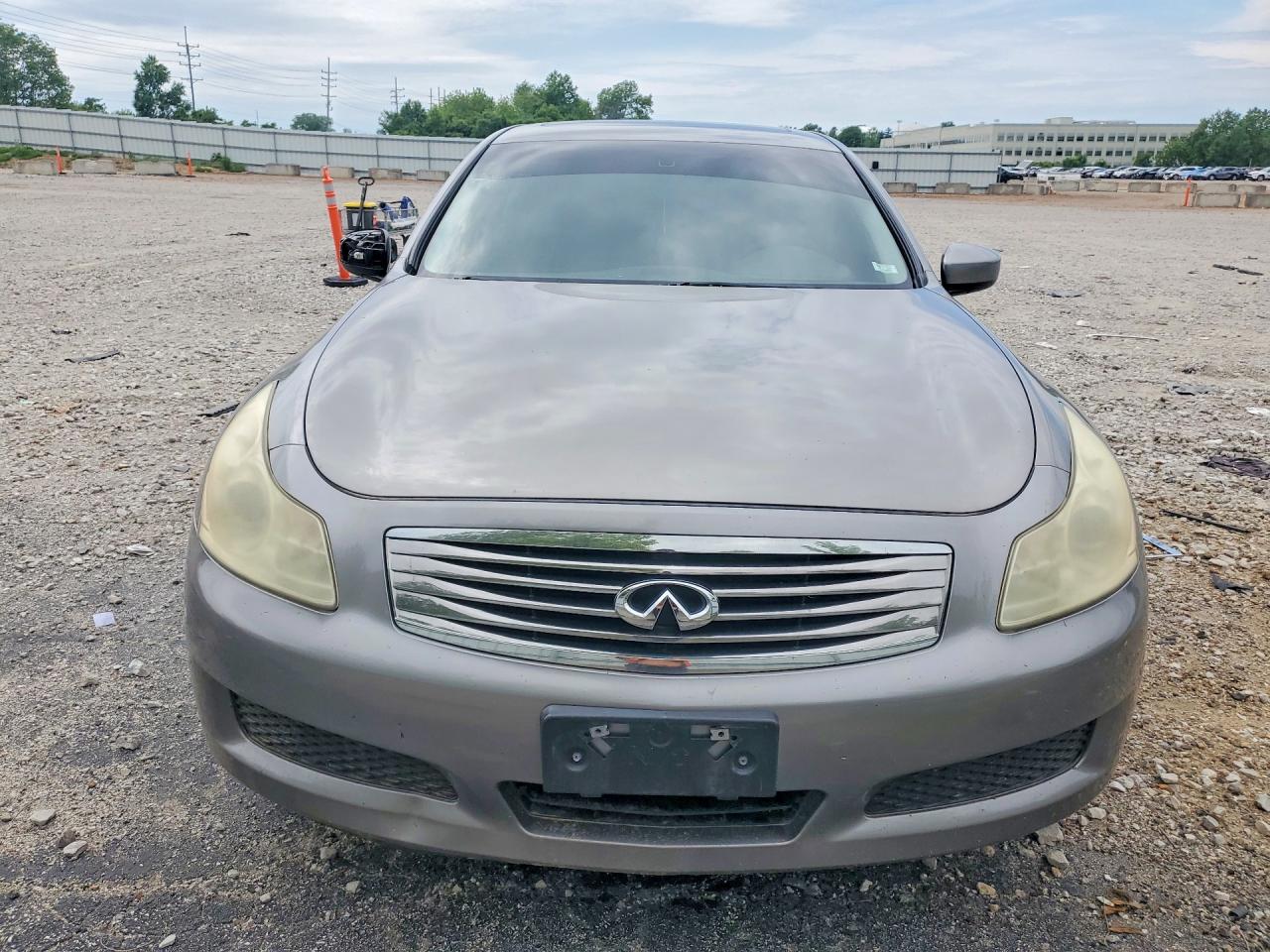 INFINITI G37 X