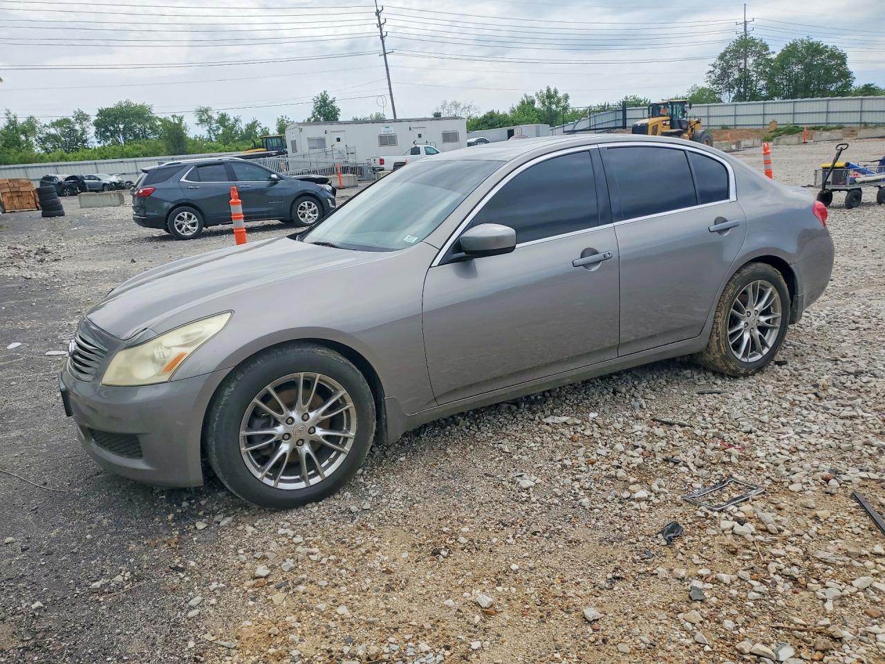 Salvage INFINITI G37 Image