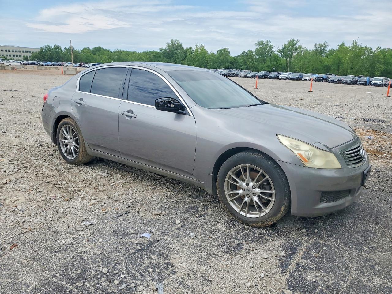 INFINITI G37 X