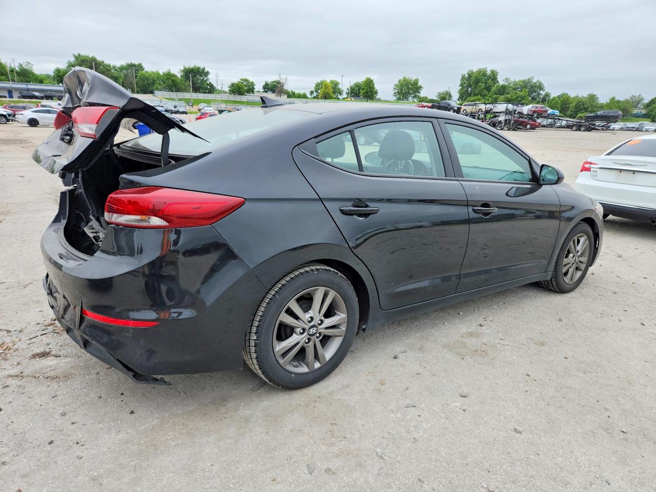 Hyundai ELANTRA Value Edition
