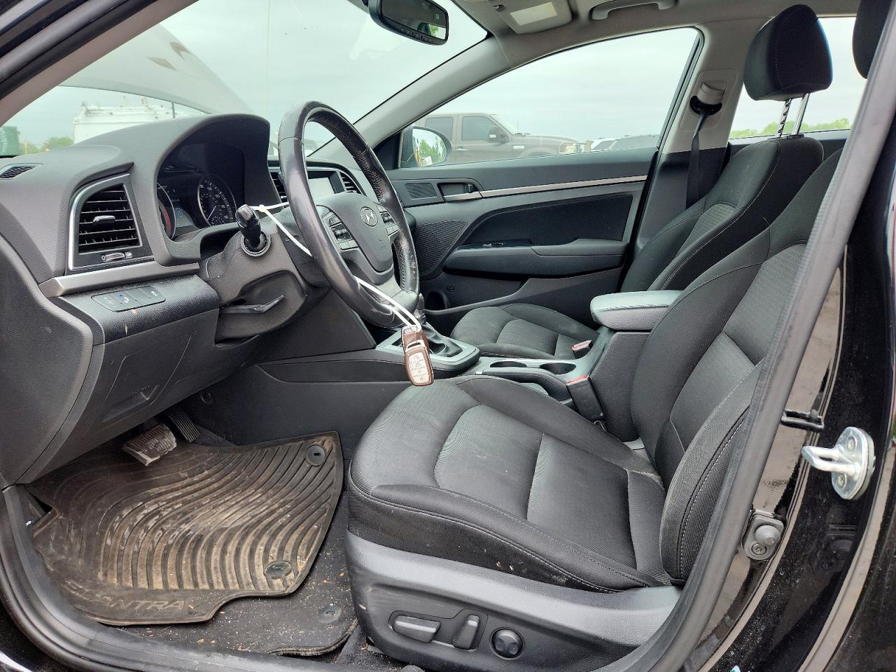 Hyundai ELANTRA Value Edition