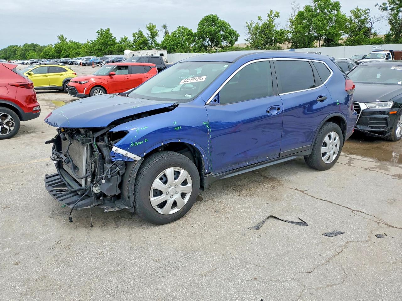 Salvage Nissan Rogue Image