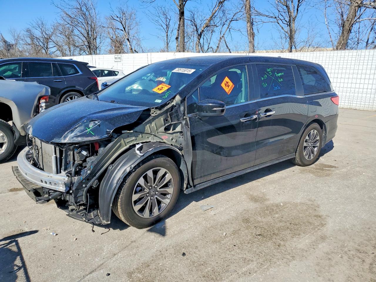 Salvage Honda Odyssey Image