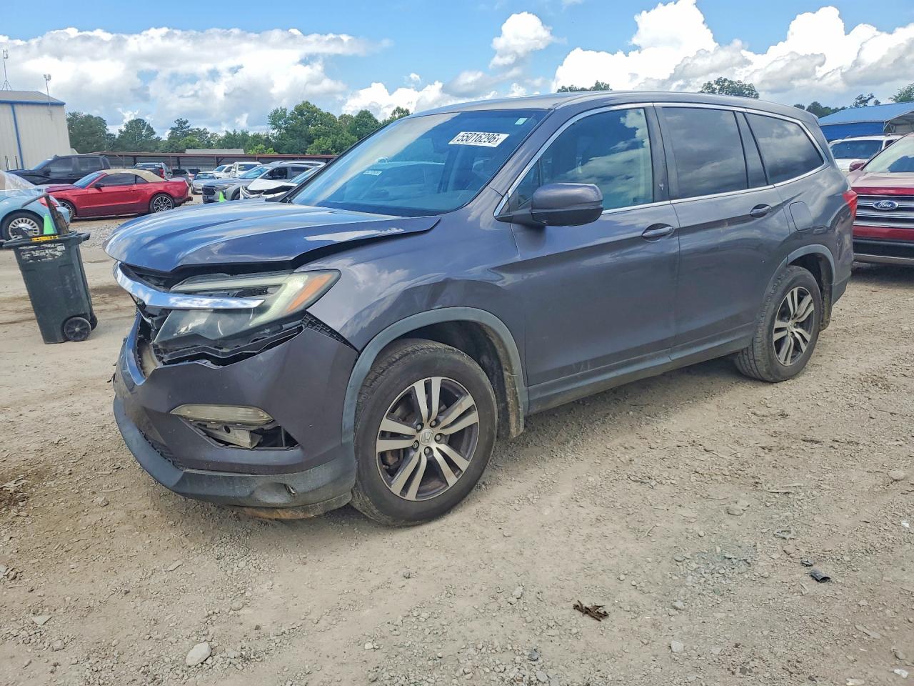 Salvage Honda Pilot Image