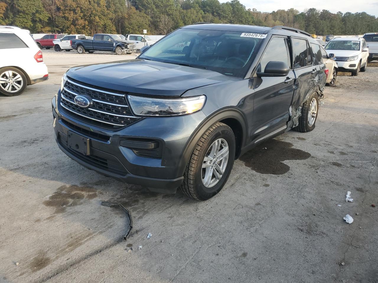 Salvage Ford Explorer Image