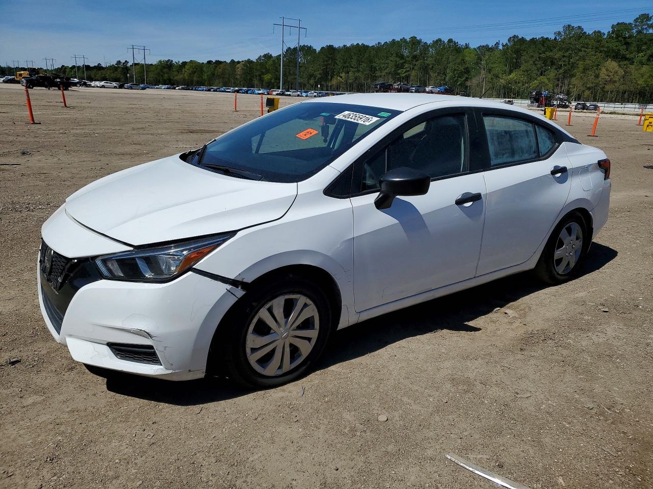Salvage Nissan Versa Image