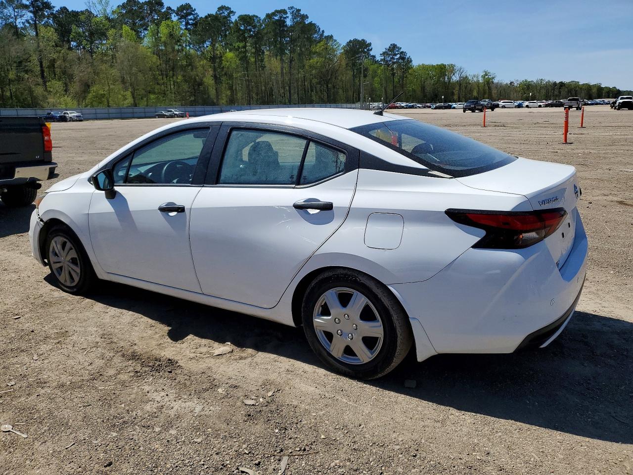 Nissan Versa S