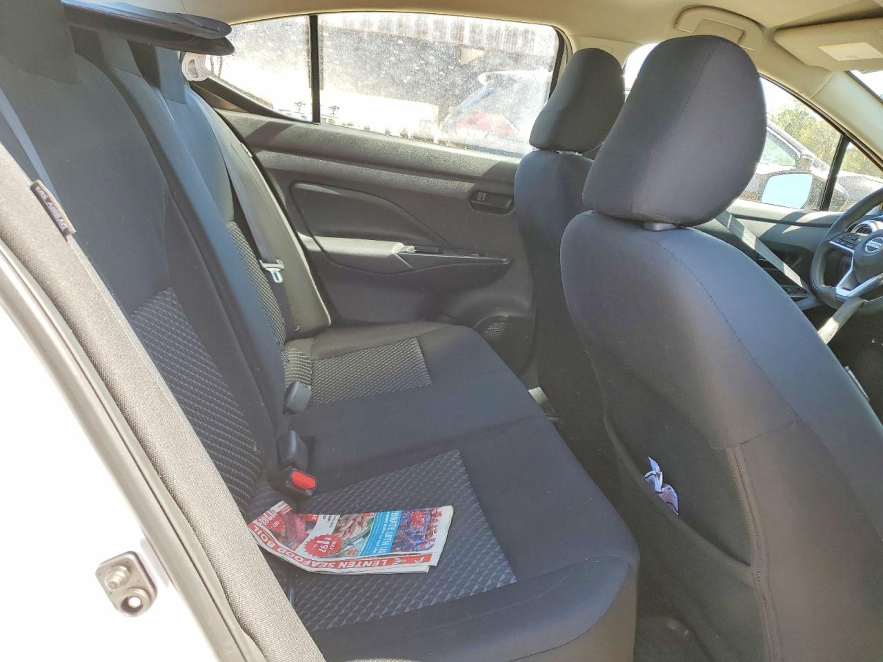 Nissan Versa S