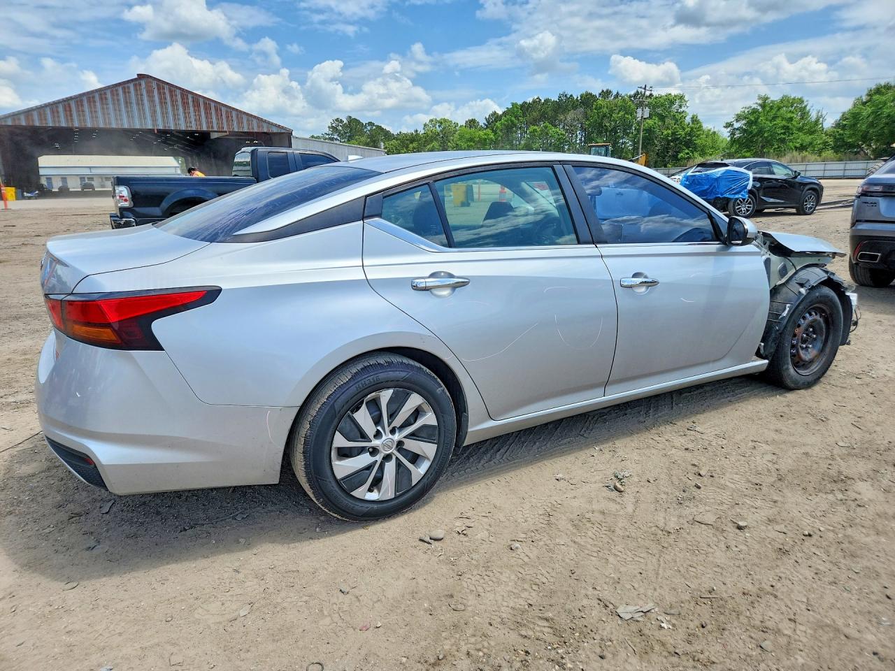 Nissan Altima S