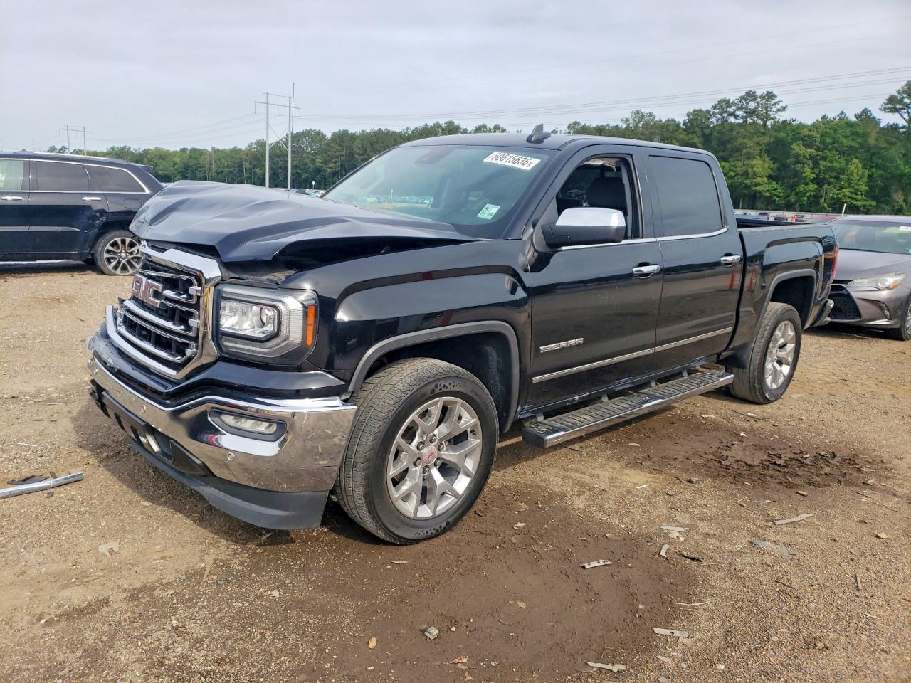 Salvage GMC Sierra Image
