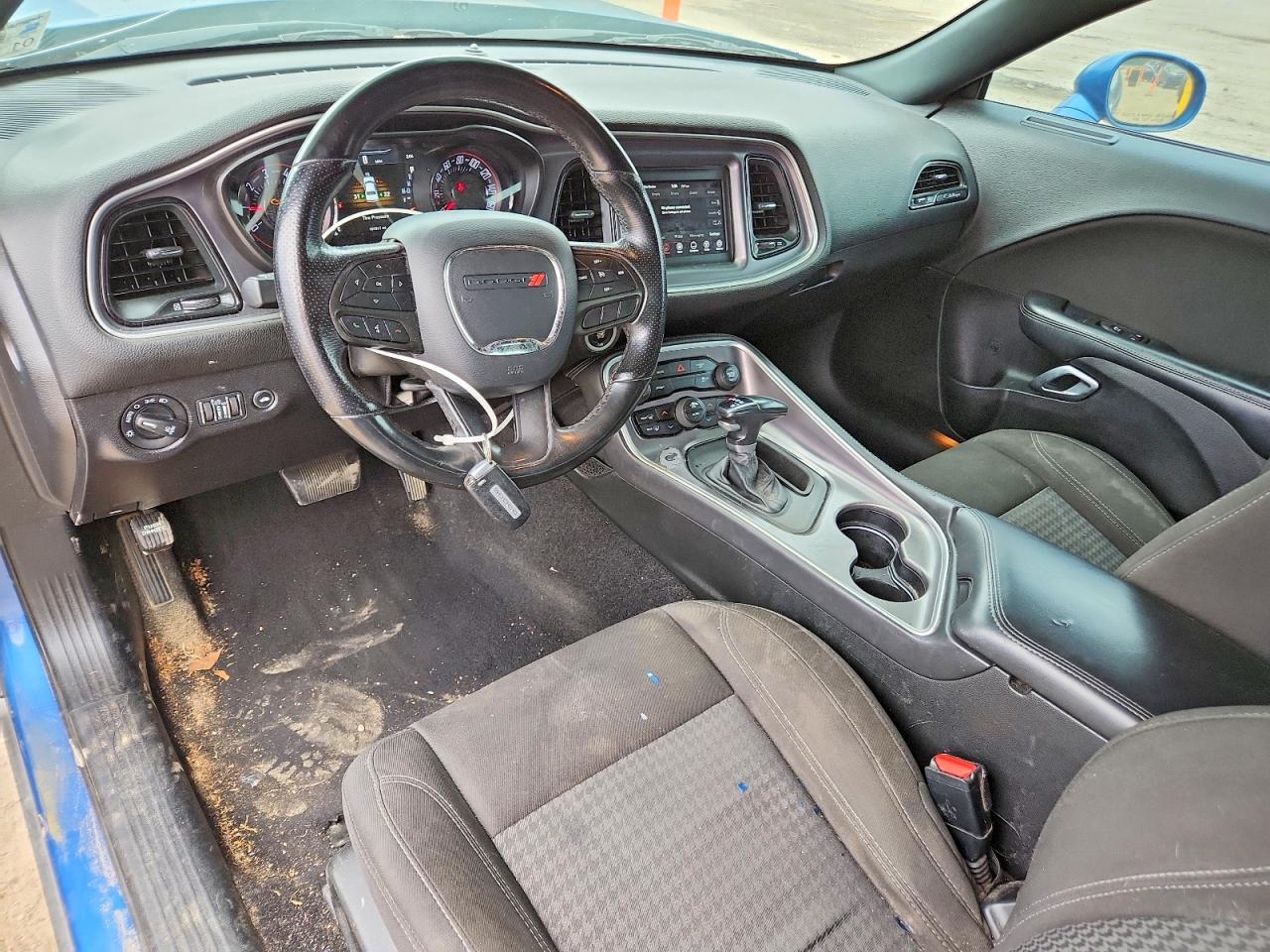 Dodge Challenger Sxt