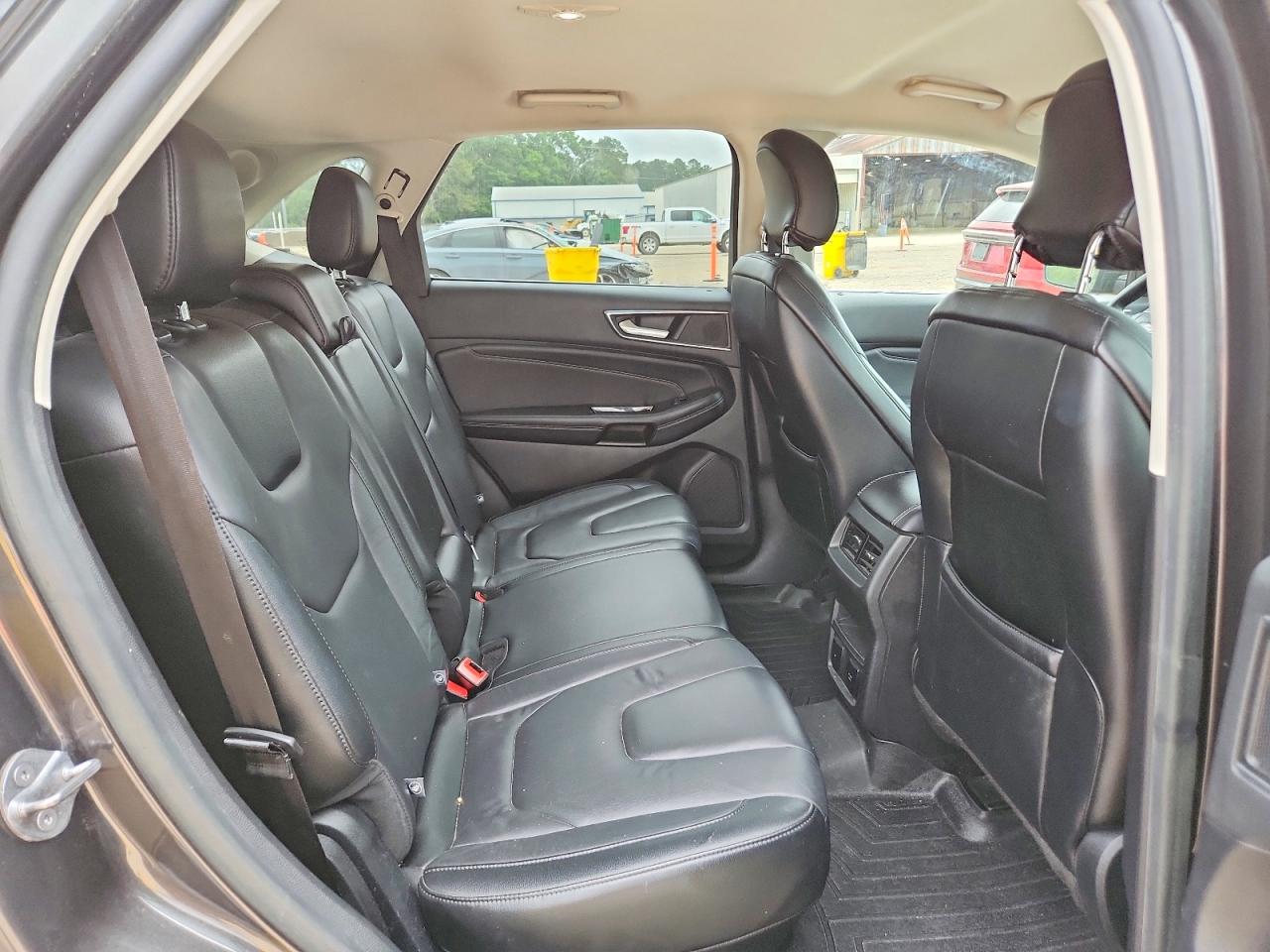 Ford Edge Titanium
