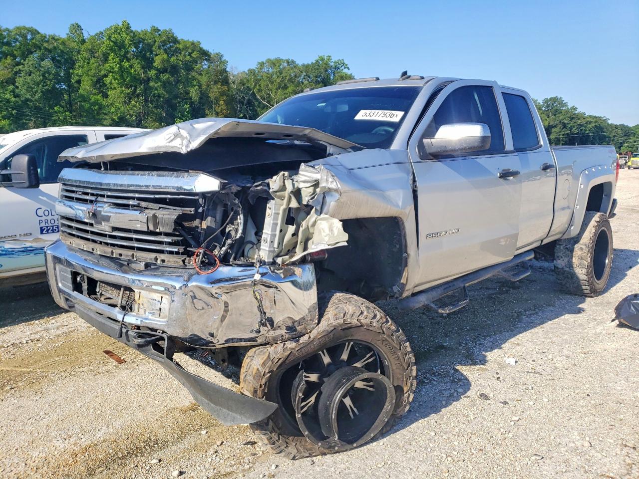 Salvage Chevrolet Silverado Image