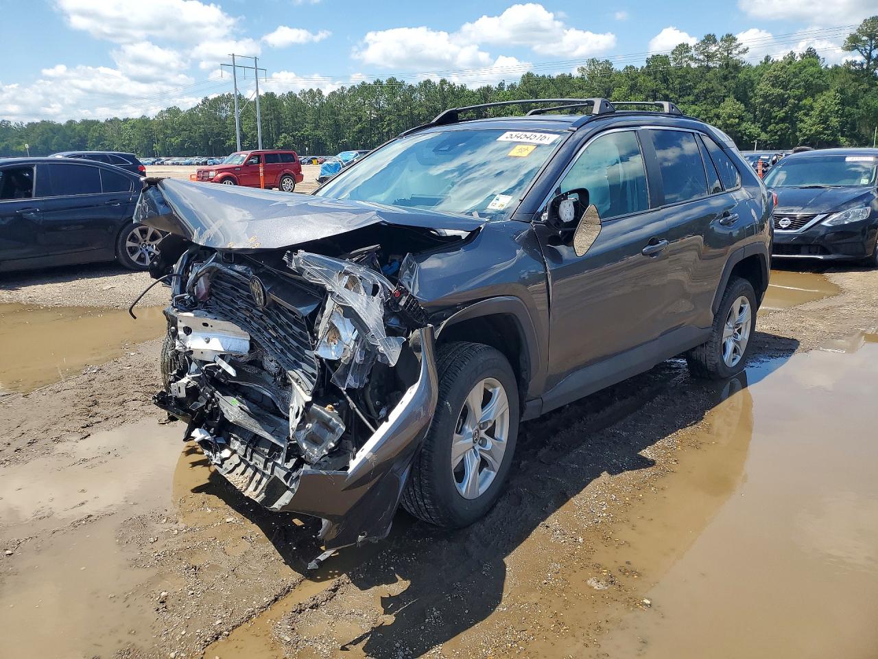 Salvage Toyota RAV4 Image