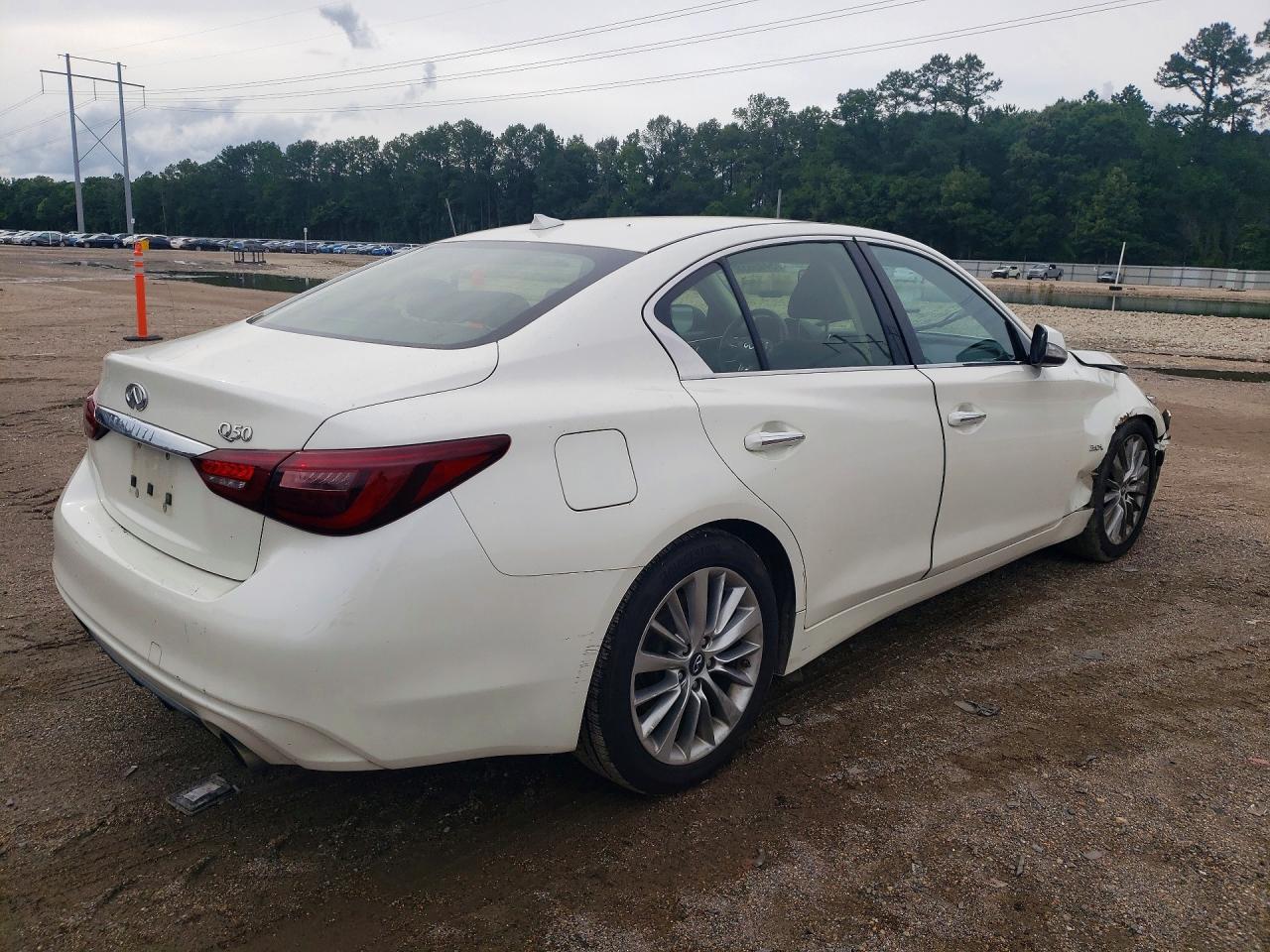 INFINITI Q50 3.0t Luxe