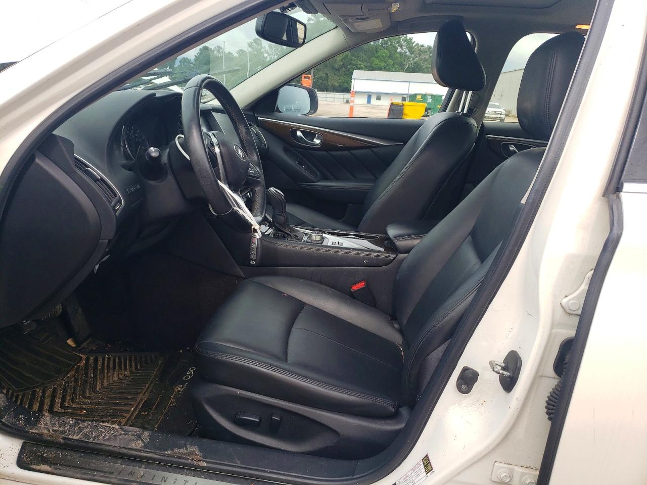 INFINITI Q50 3.0t Luxe