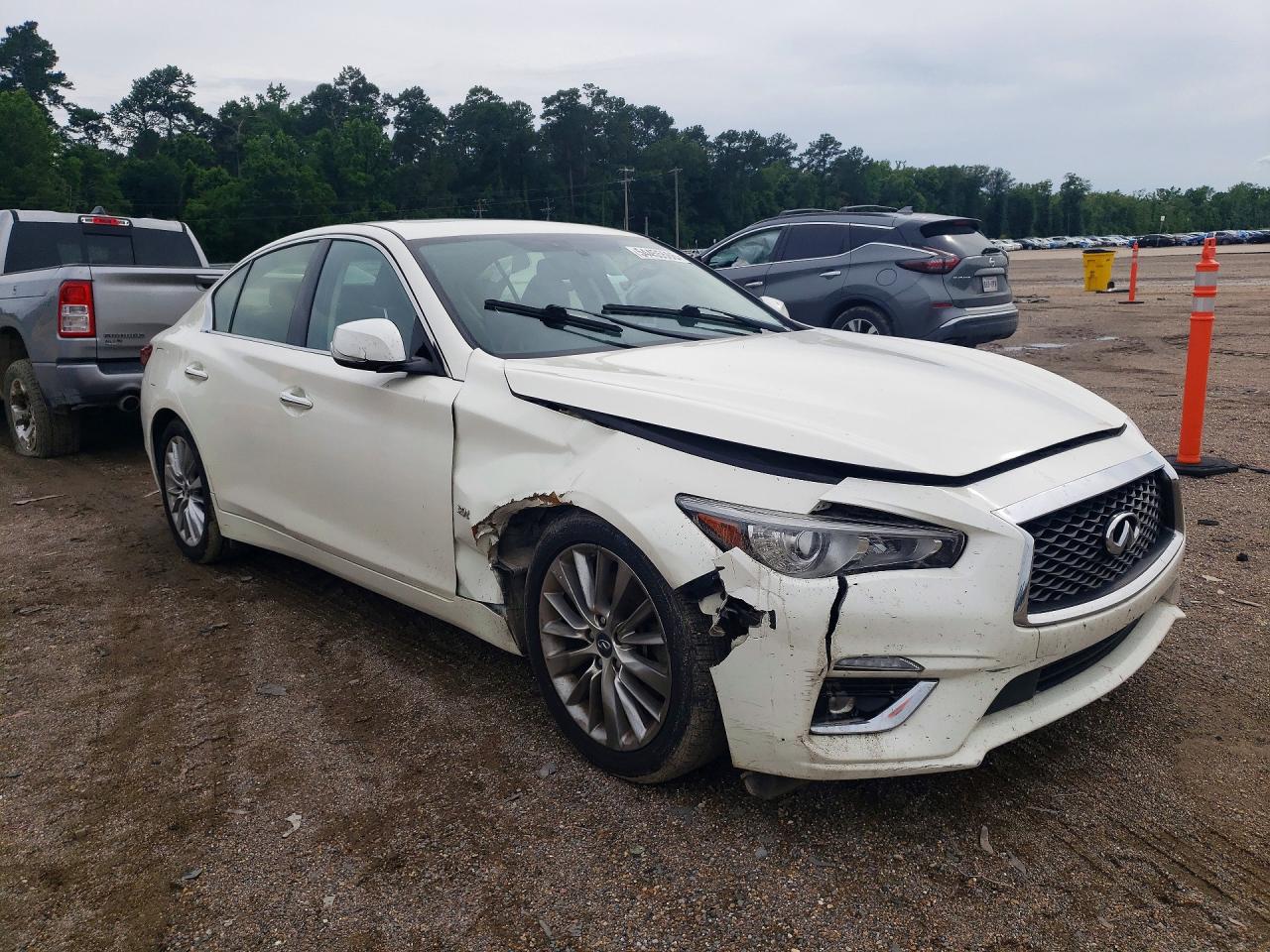 INFINITI Q50 3.0t Luxe