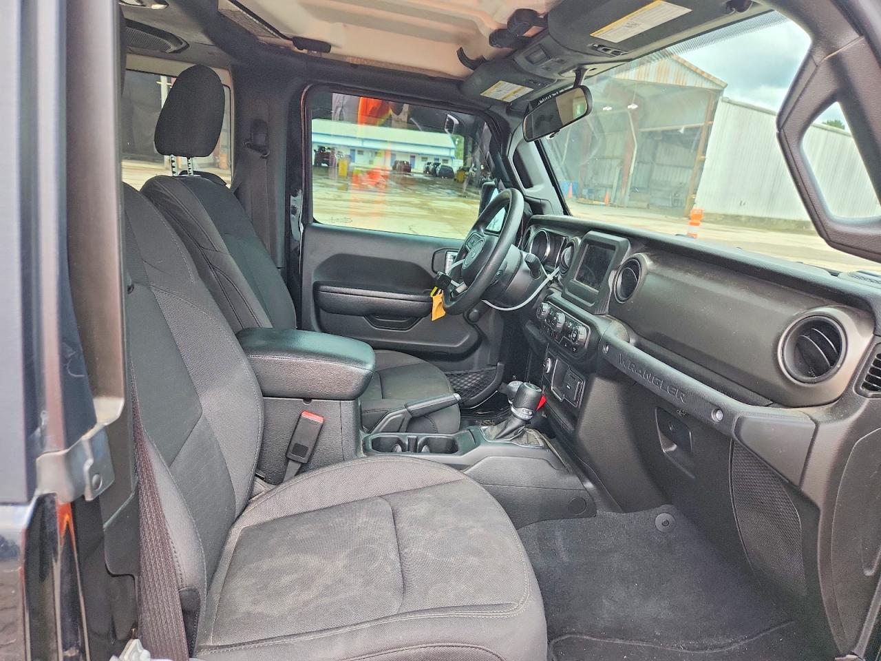 Jeep Wrangler Sport