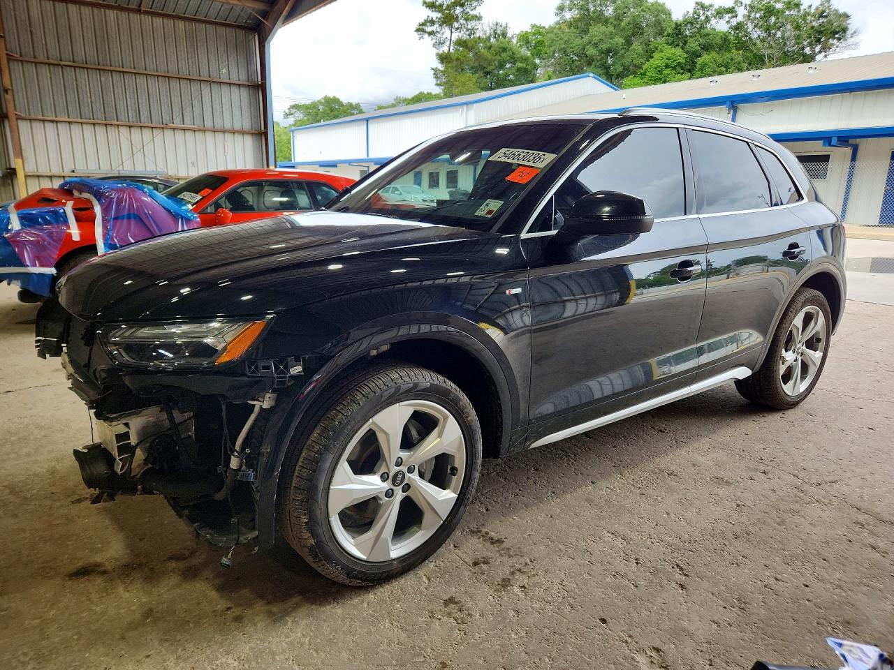 Salvage Audi Q5 Image