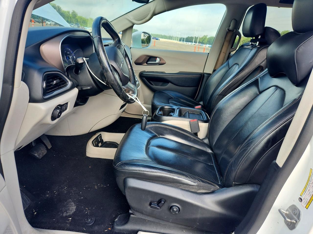 Chrysler Pacifica Touring L