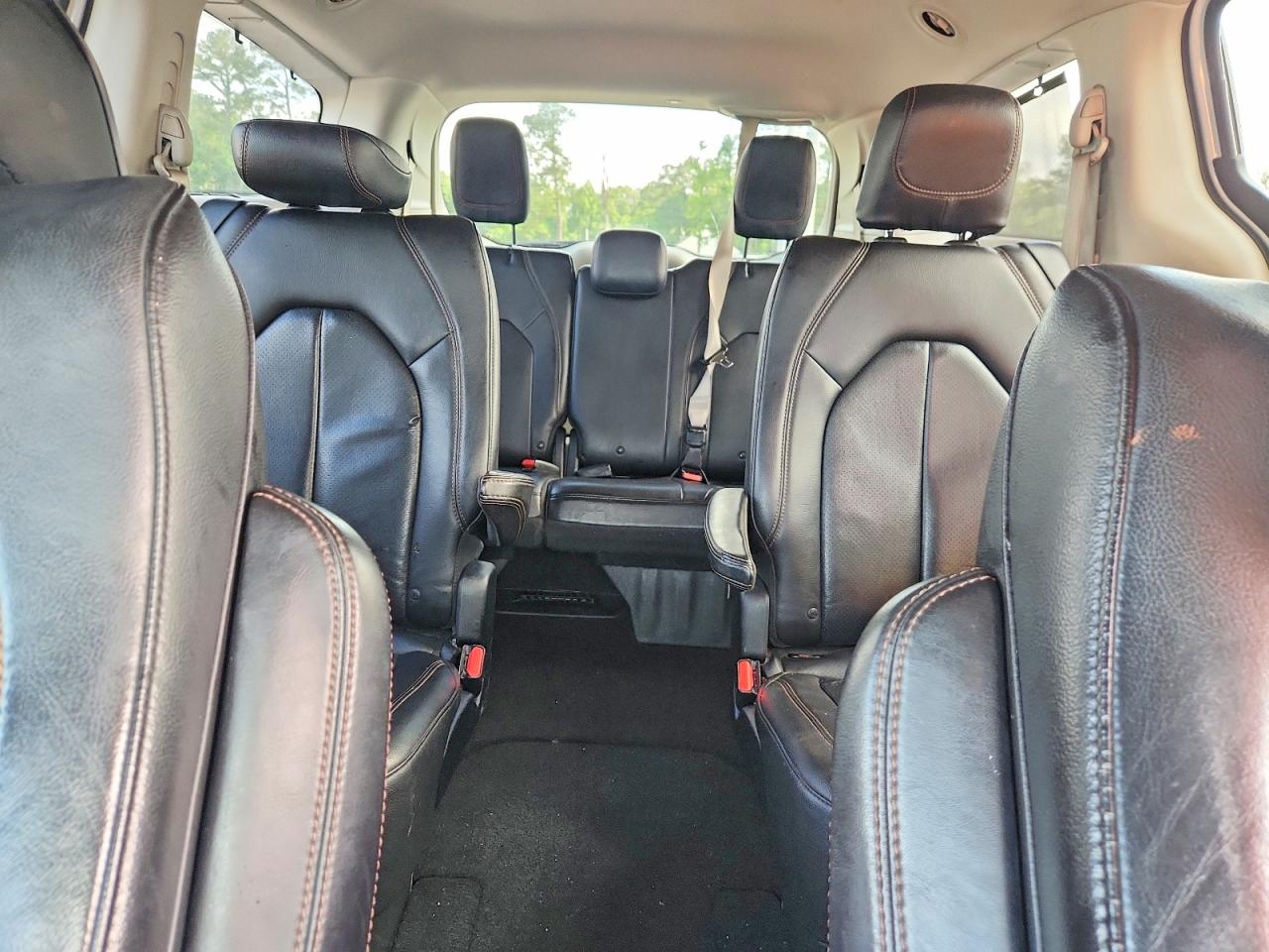 Chrysler Pacifica Touring L