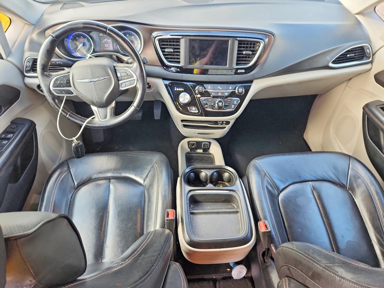 Chrysler Pacifica Touring L