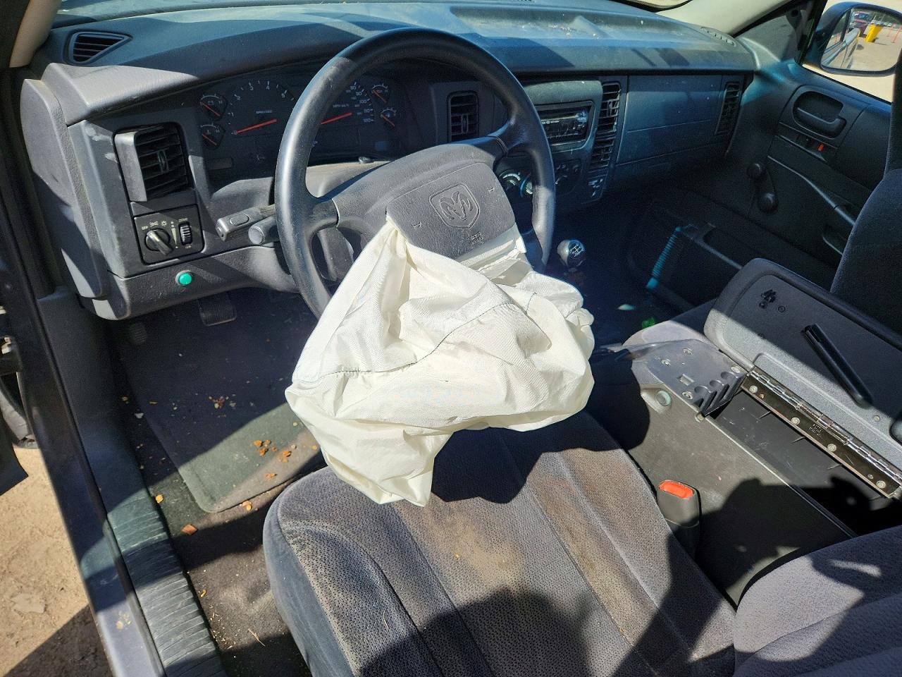 Dodge Dakota Sxt