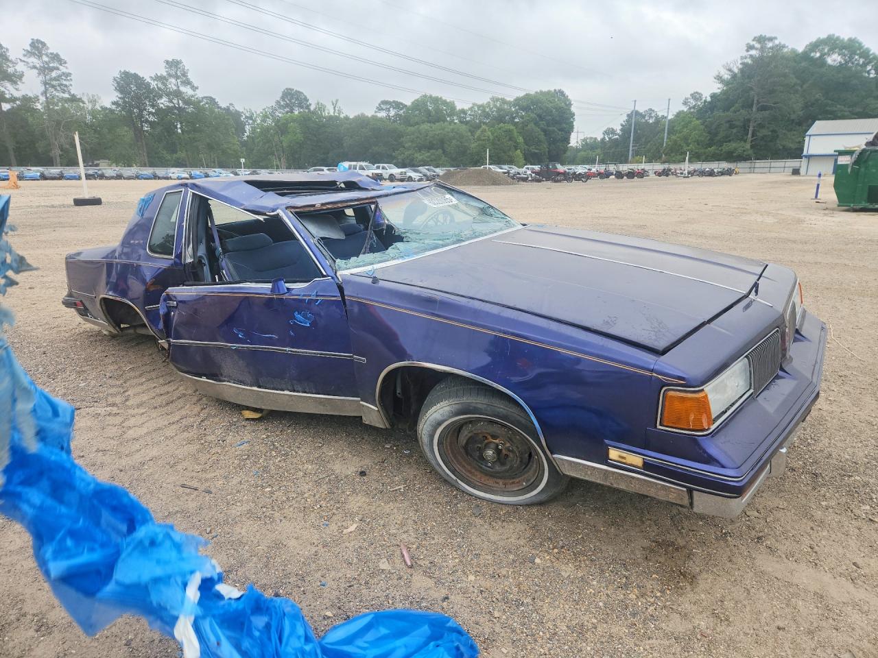 Oldsmobile Cutlass Classic