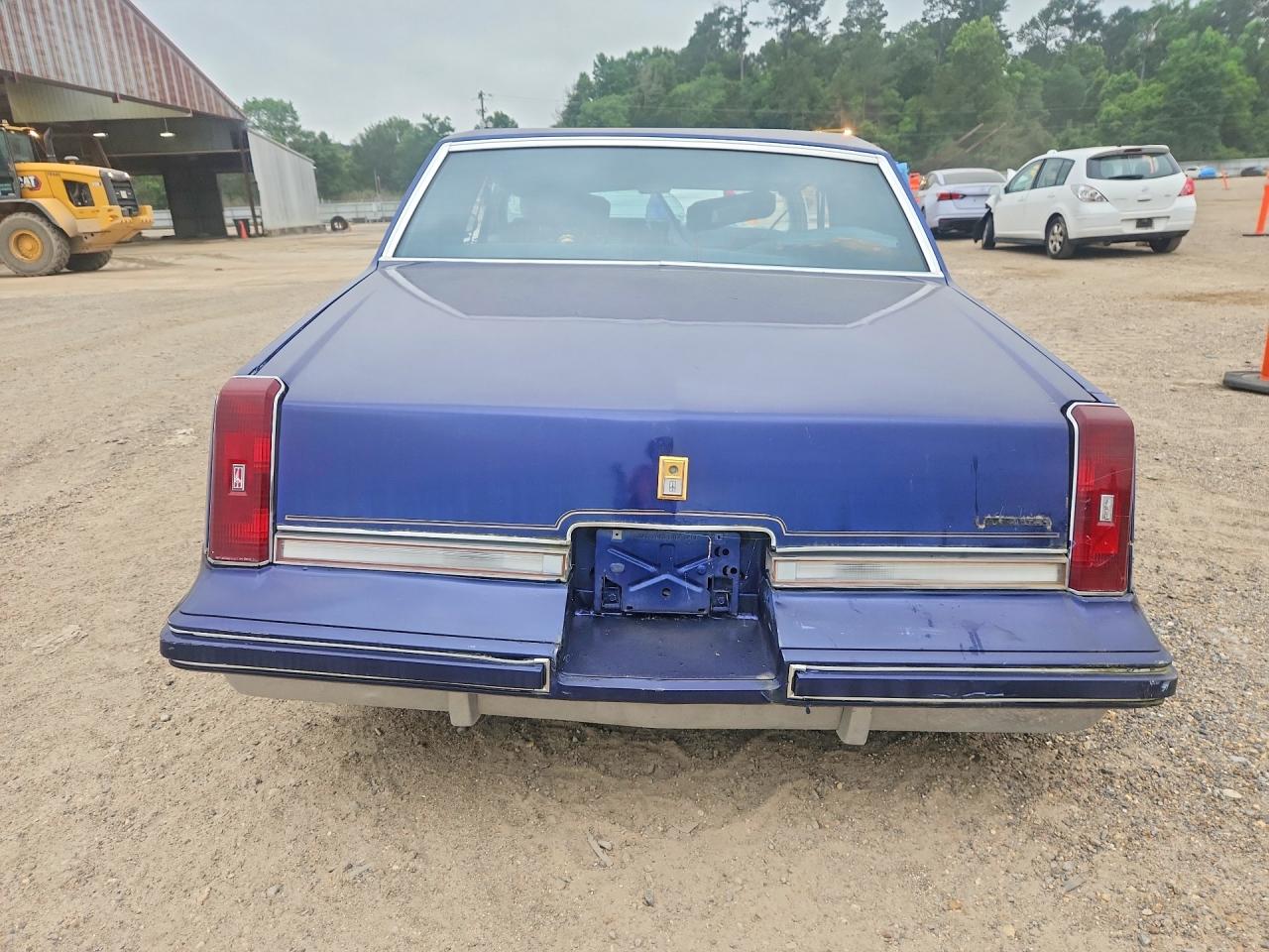Oldsmobile Cutlass Classic