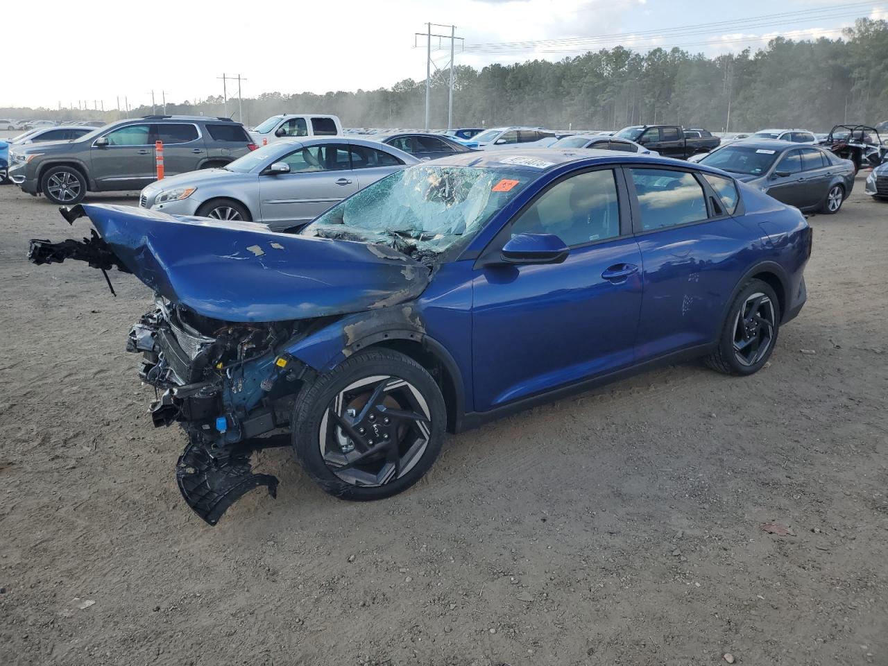 Salvage Kia K4 Ex Image