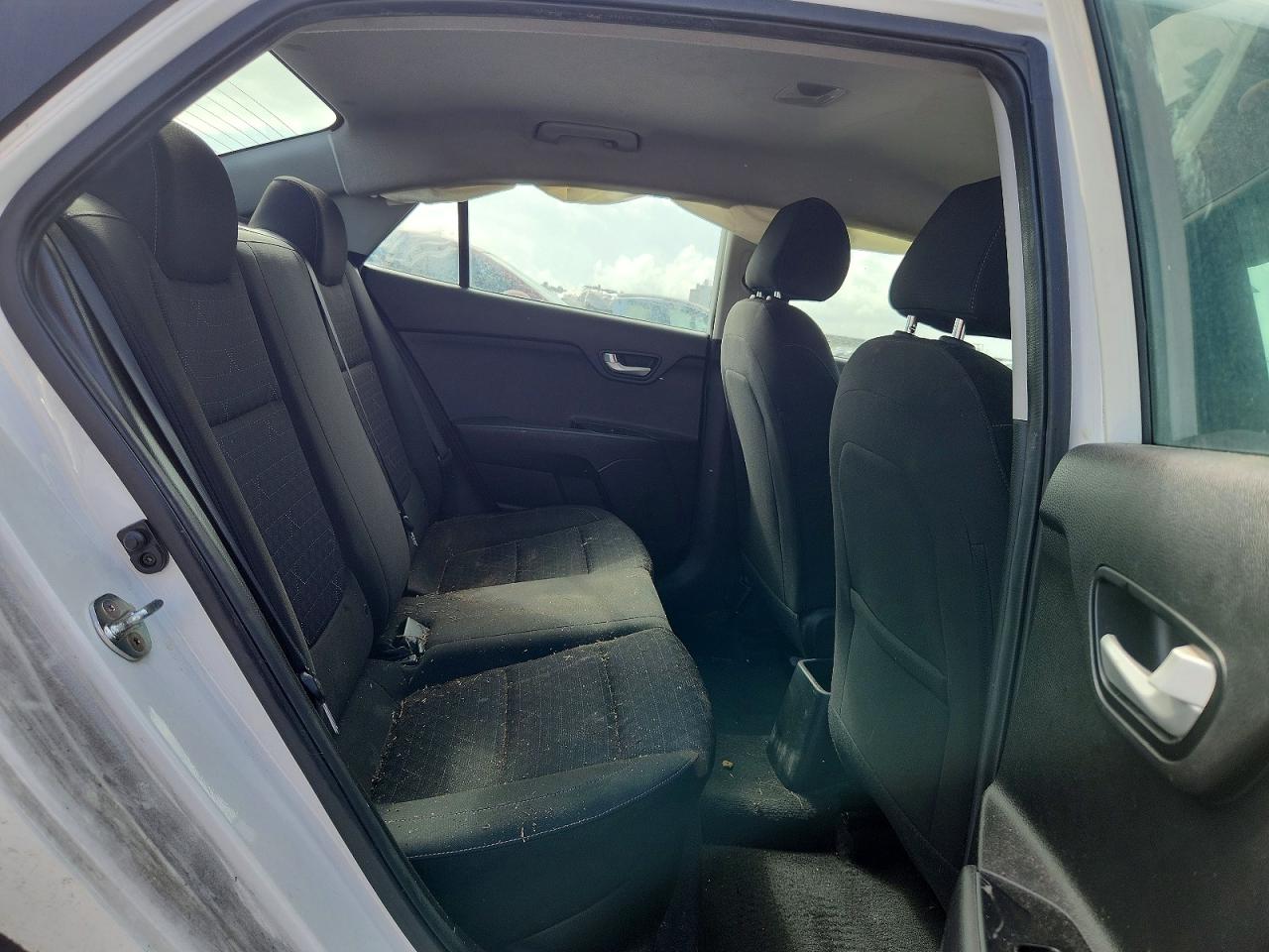 Kia Rio Lx