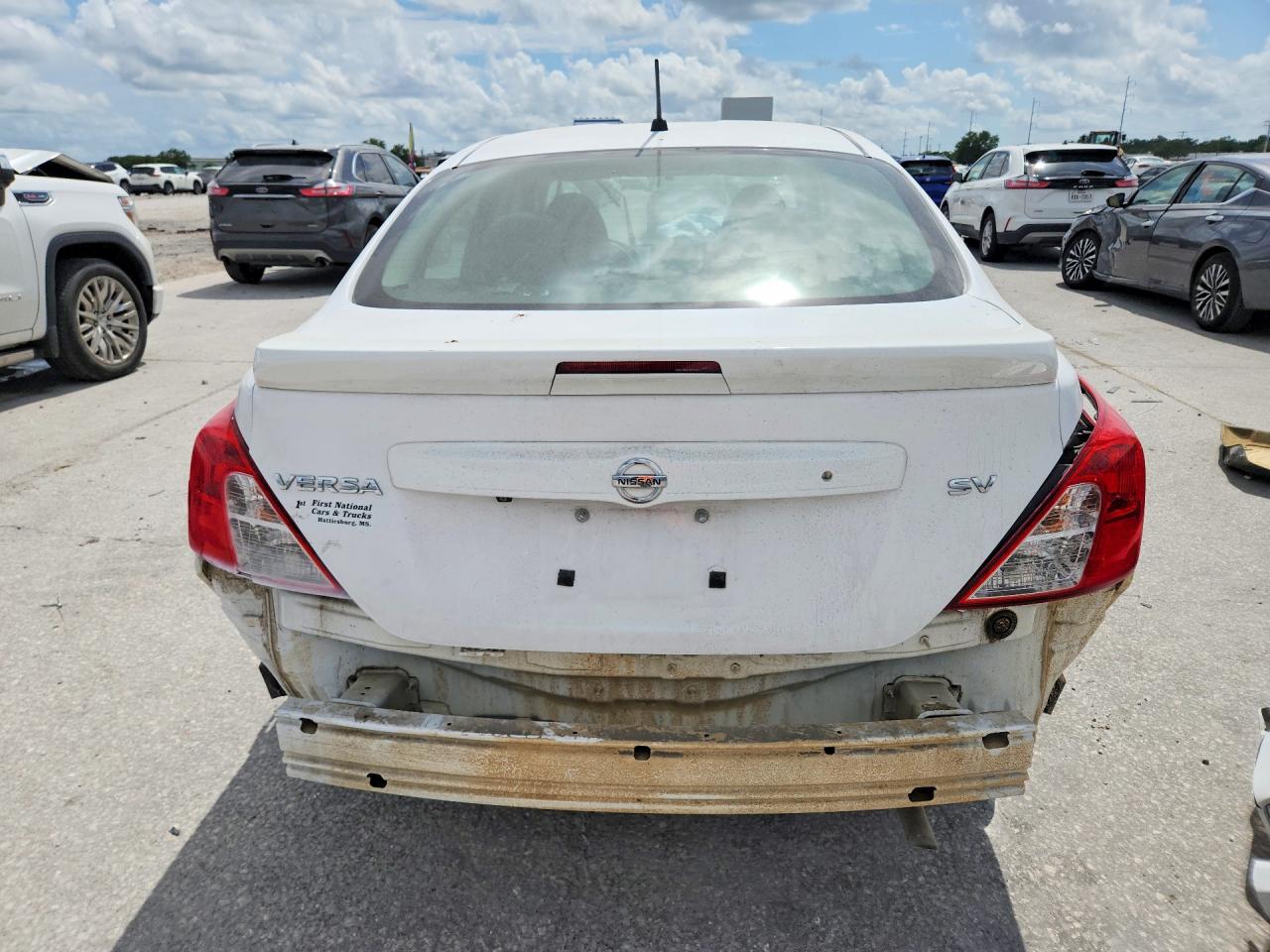 Nissan Versa Sv