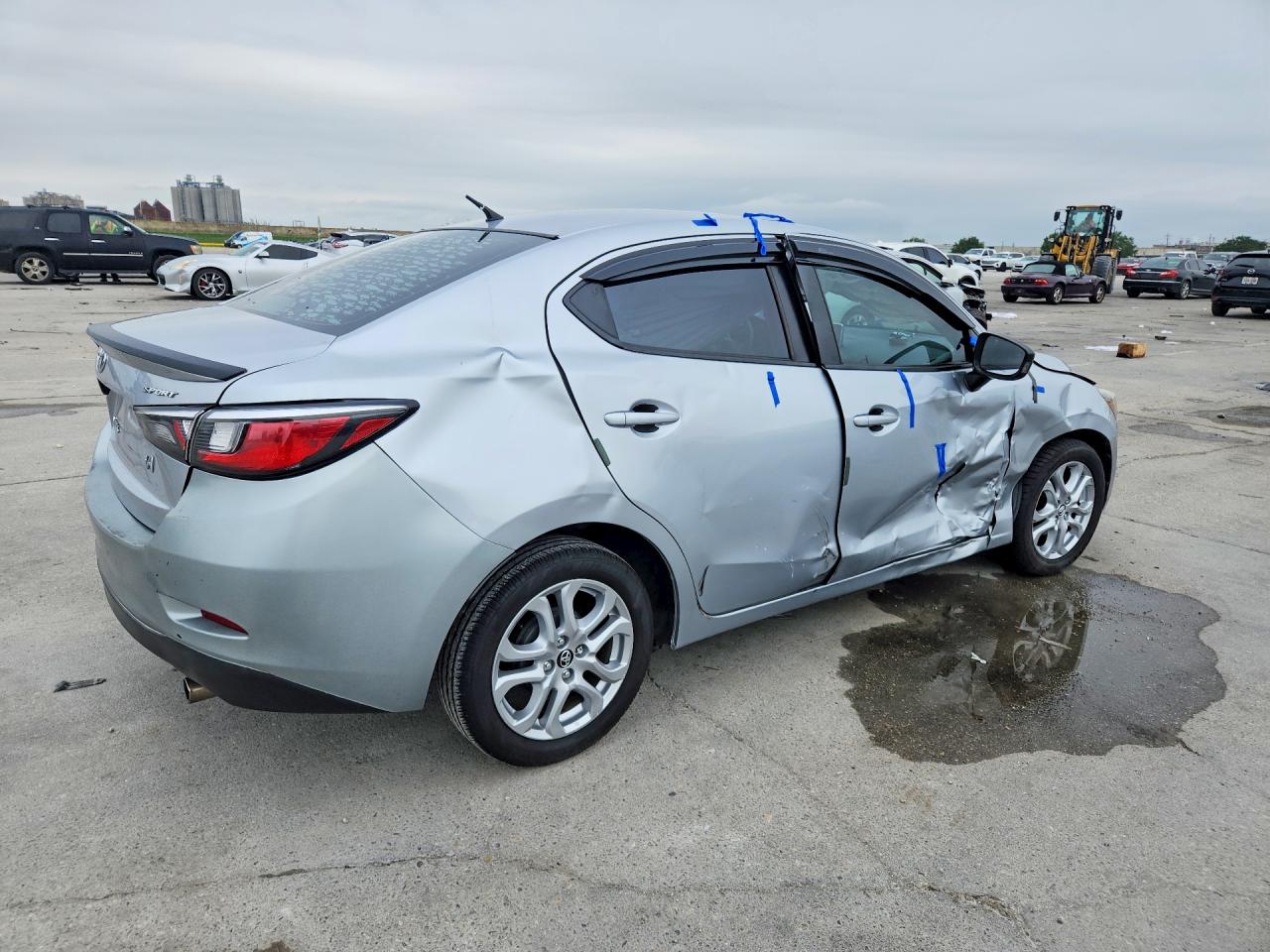 Toyota Yaris Base