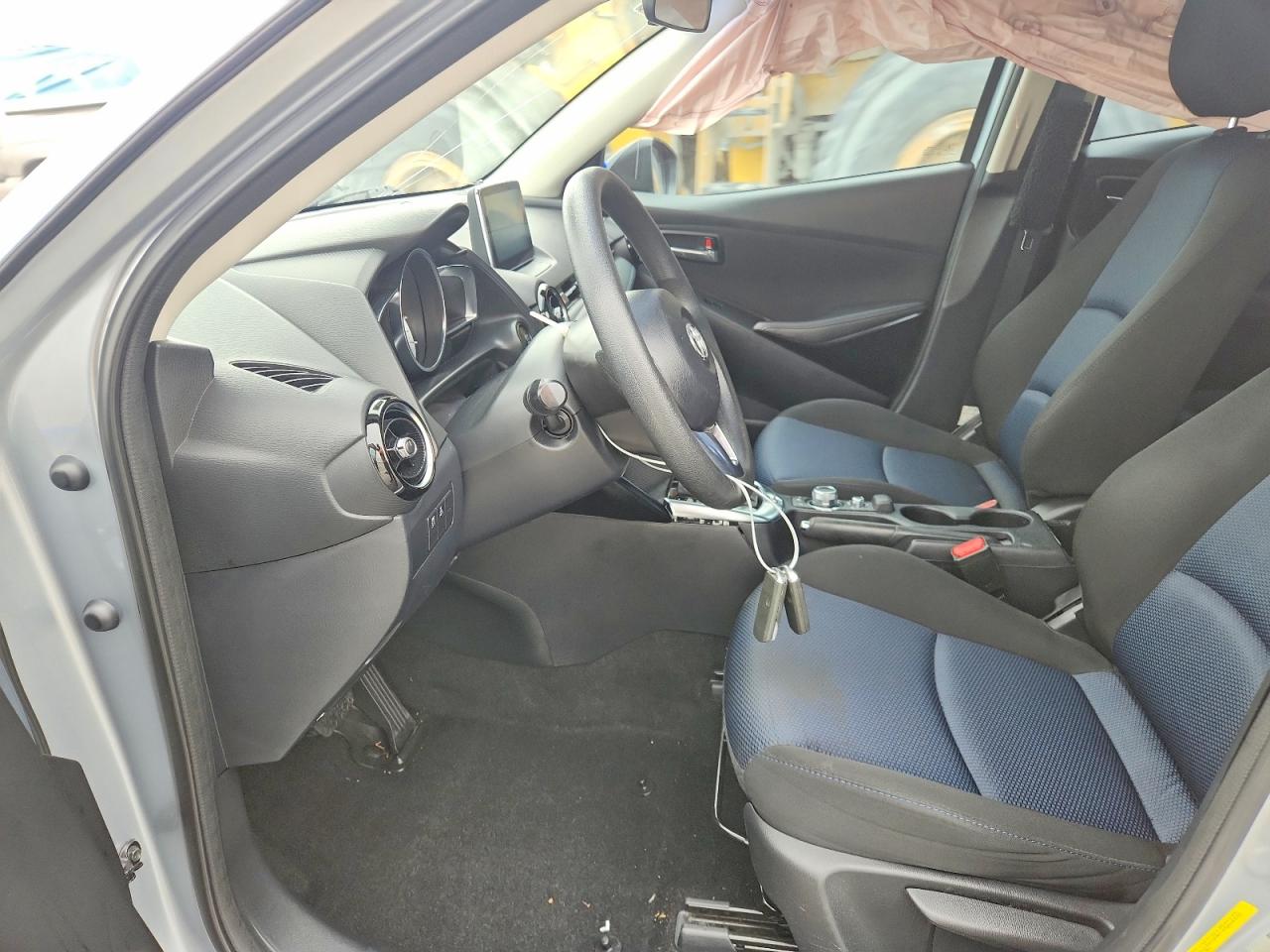 Toyota Yaris Base