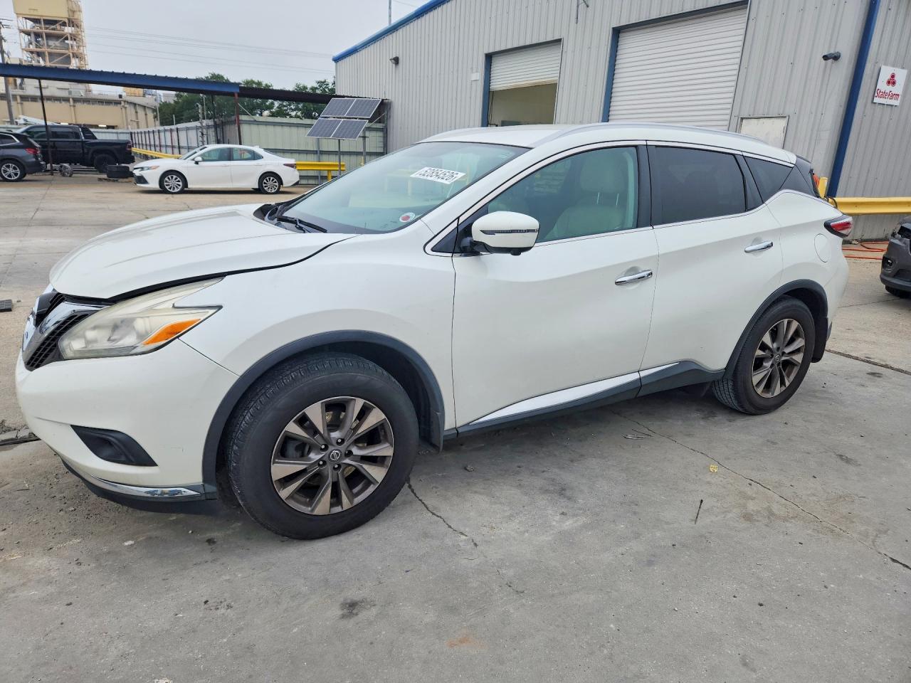 Salvage Nissan Murano Image