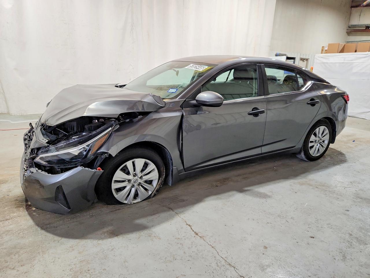 Salvage Nissan Sentra Image