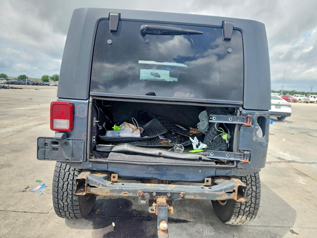 Jeep Wrangler Sahara