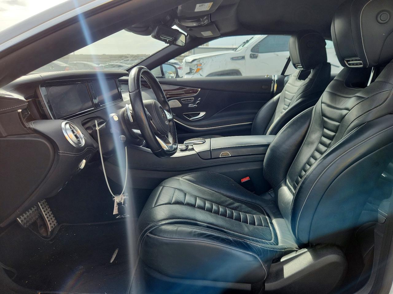 Mercedes-Benz S-Class 550