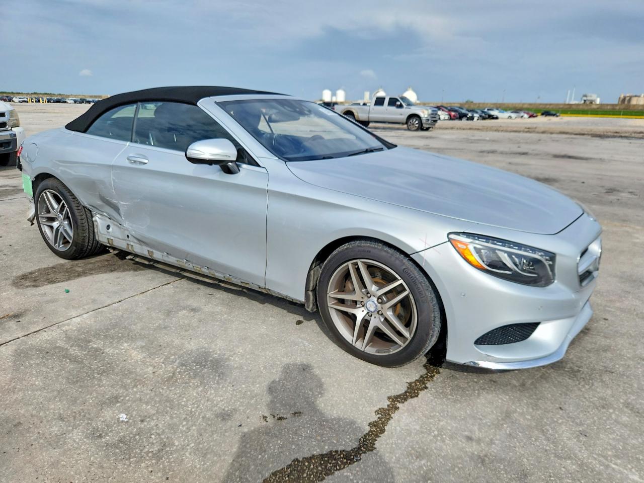 Mercedes-Benz S-Class 550