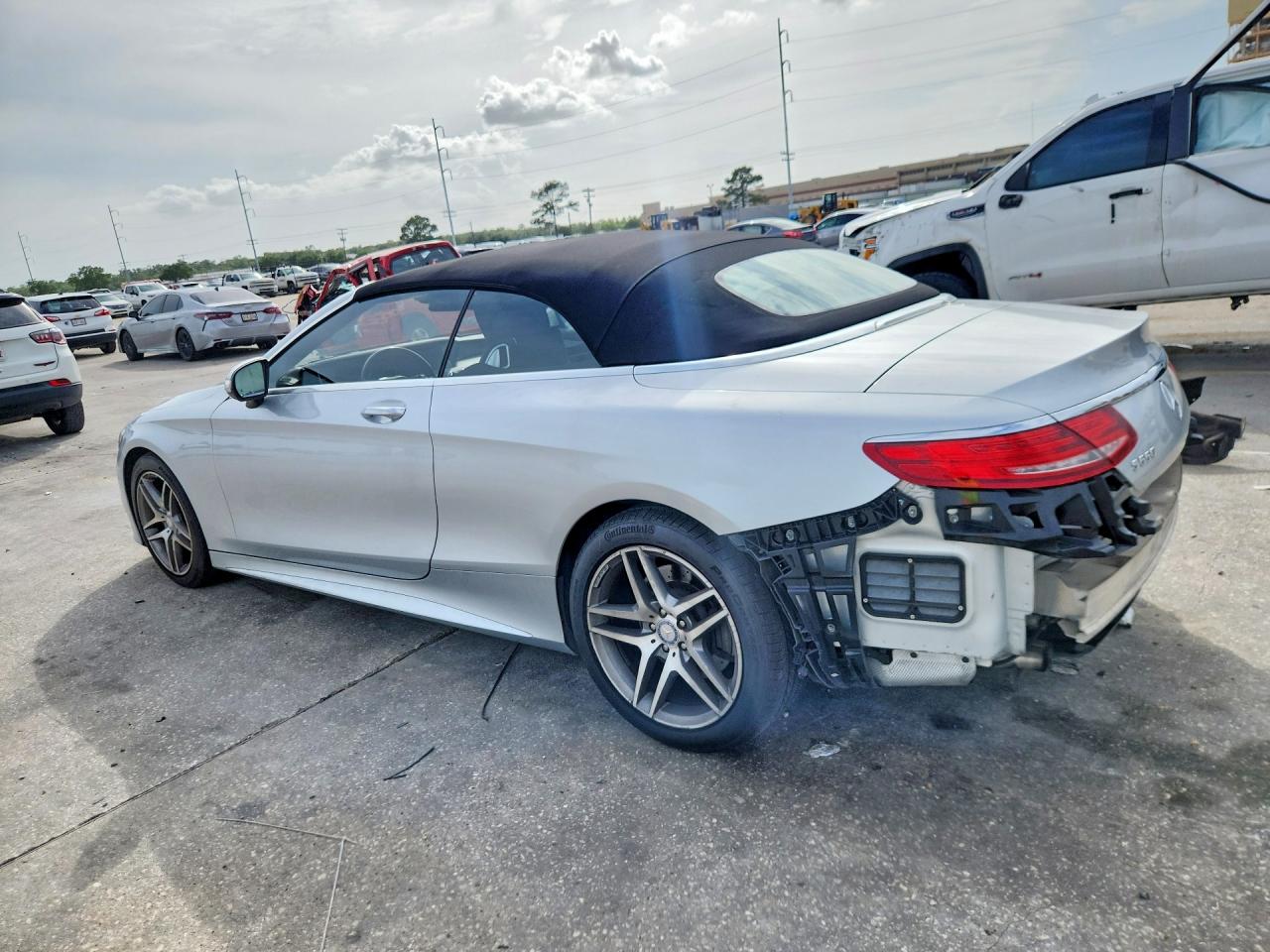 Mercedes-Benz S-Class 550